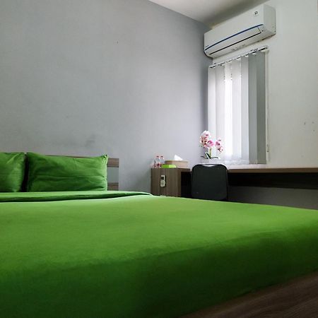 Barata Hotel Near Bandara Soekarno Hatta 当格浪 外观 照片