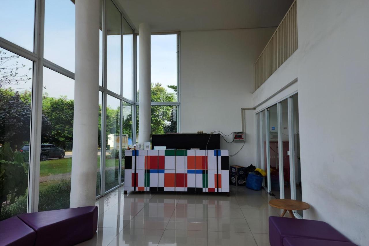 Barata Hotel Near Bandara Soekarno Hatta 当格浪 外观 照片