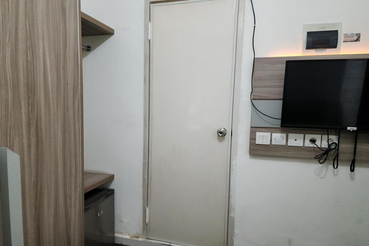 Barata Hotel Near Bandara Soekarno Hatta 当格浪 外观 照片