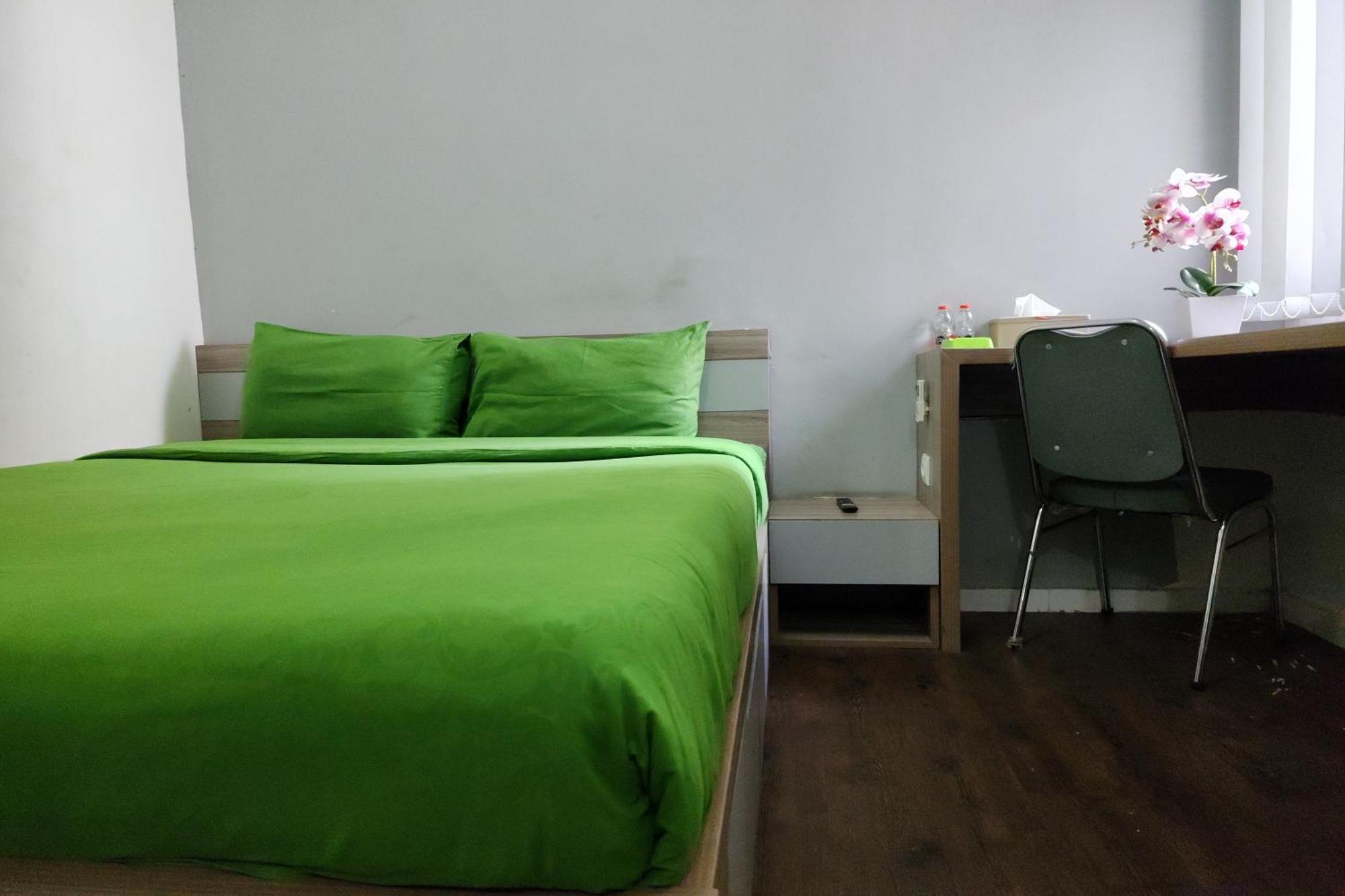 Barata Hotel Near Bandara Soekarno Hatta 当格浪 外观 照片